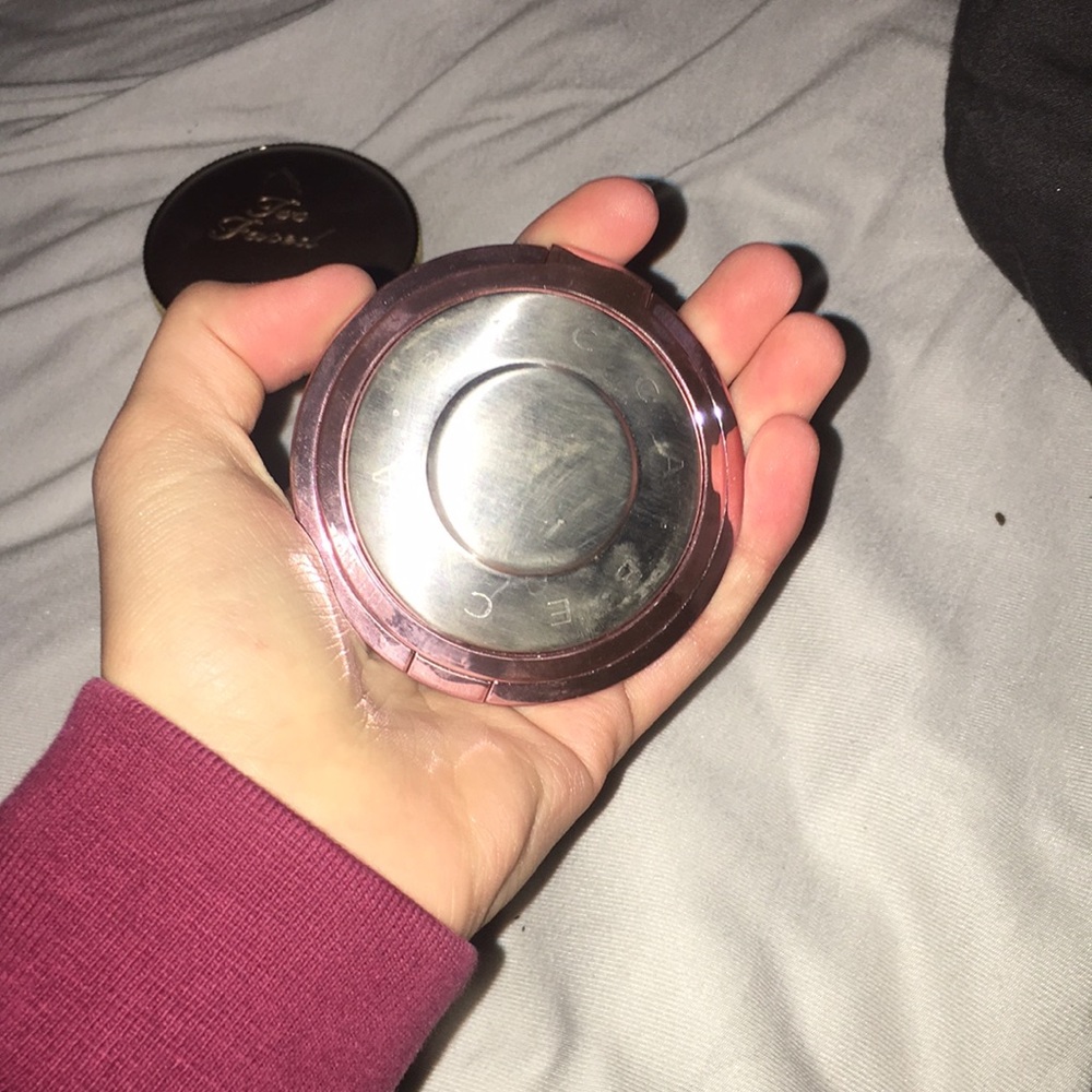 becca Opal limited edition highlighter !